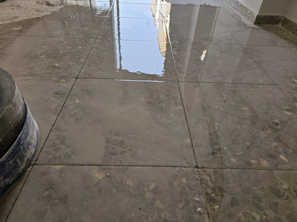 terrazo juntas